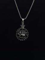 گردنبند شیر خورشید